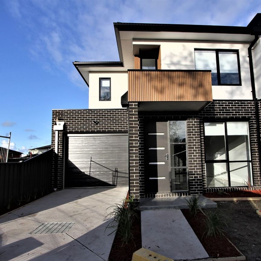 Walk to Springvale CBD - Photo 1