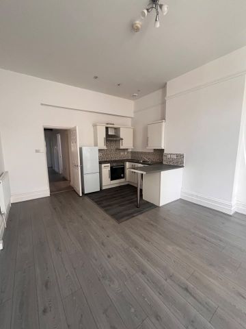 2 Bed Flat, Derby Lane, L13 - Photo 2