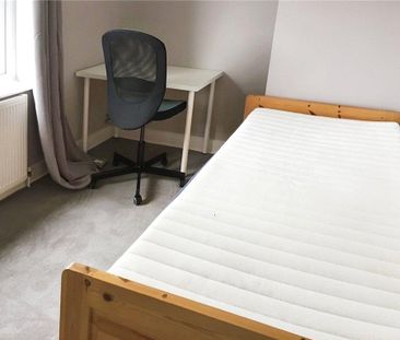 4 bedroom terraced house to rent - Photo 4