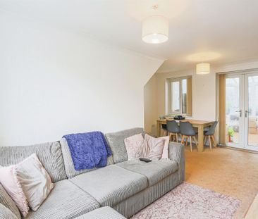 3 bedroom semi-detached house to rent - Photo 3