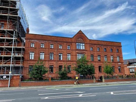Chester Road, Manchester, M16 - Photo 1
