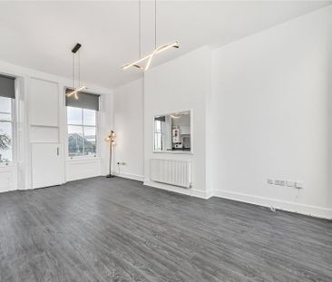 3 bedroom flat to rent - Photo 2