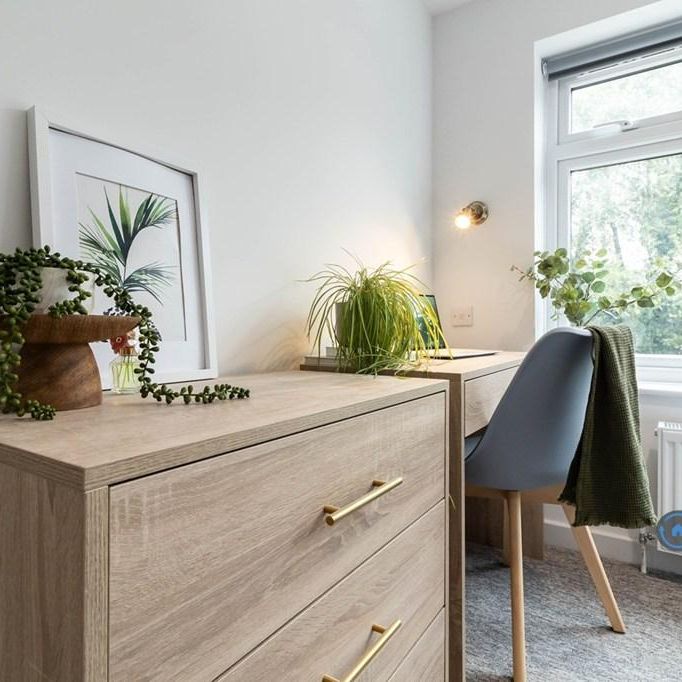 1 bedroom in a house share to rent - Photo 1
