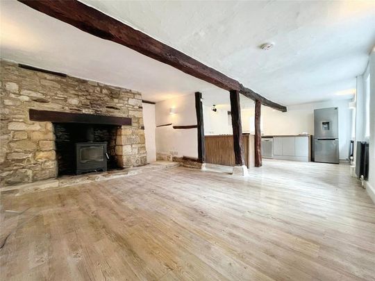 2 bedroom end of terrace house to rent - Photo 1