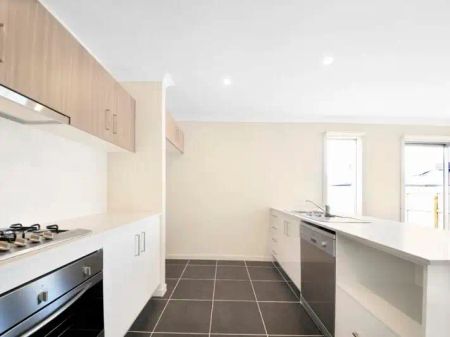 “🏡 4-Bedroom house in Mernda” - Photo 3
