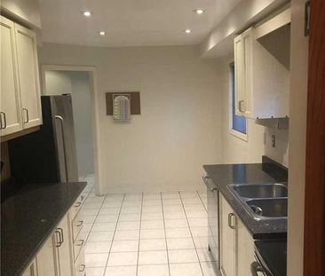 For Lease - 5484 Richmeadow Mews, Mississauga, Ontario - Photo 5