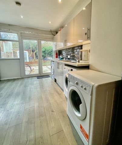Room in a Shared House, Carlisle Avenue, W3 - Photo 5