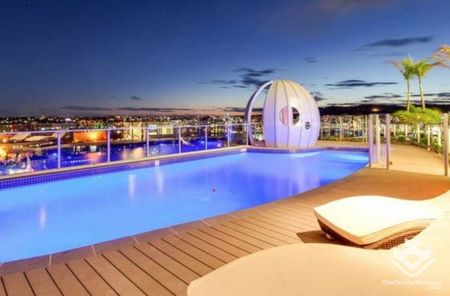 Fully Furnished Luxury Living in Great Location! - Photo 4