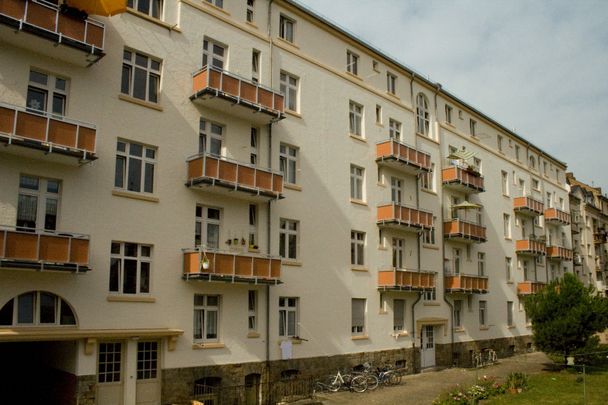 Geräumige 2 ZKB Wohnung in Wiesbaden - Photo 1