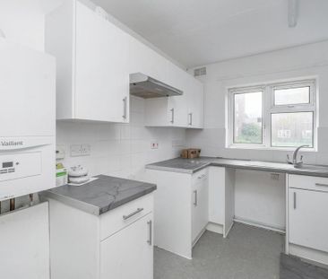 1 bedroom ground floor flat to rent - Photo 3