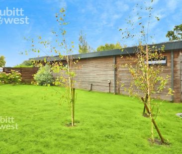 2 bedroom detached bungalow to rent - Photo 1