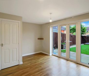 2 bedroom semi-detached house to rent - Photo 4