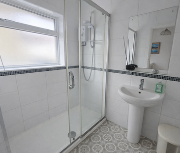 1 bedroom in a house share to rent - Photo 5