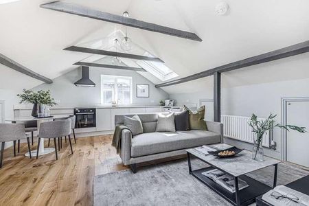 Beacon Mews, South Road, Weybridge, Surrey, KT13 - Photo 3