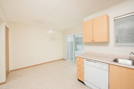 Grove Estates - Photo 3