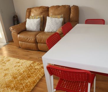 Room in a Shared House, Capstone Avenue, B18 - Photo 2