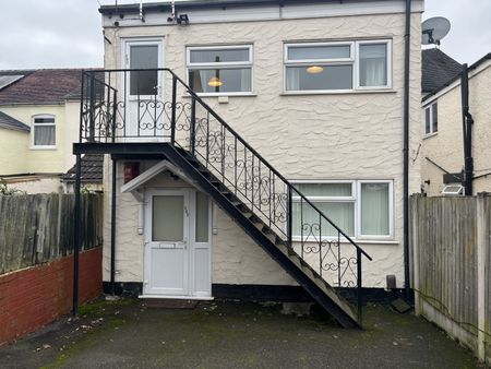 One bedroom first floor flat - Photo 4