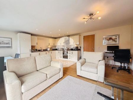 2 bedroom apartment to rent - Photo 4