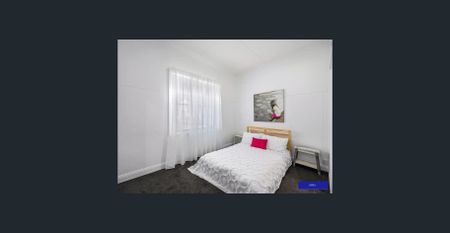 PLENTY OF CHARM IN THIS INNER-CITY ABODE - Photo 3