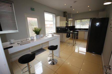 1 bedroom in a house share to rent - Photo 4