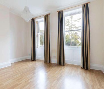 Montpellier Terrace, Cheltenham, GL50 - Photo 3