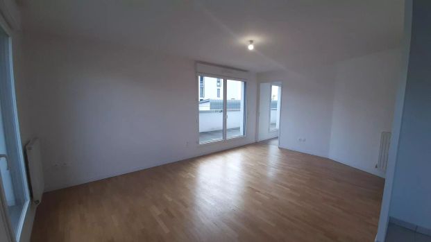 location Appartement T4 DE 79.9m² À MASSY - Photo 1