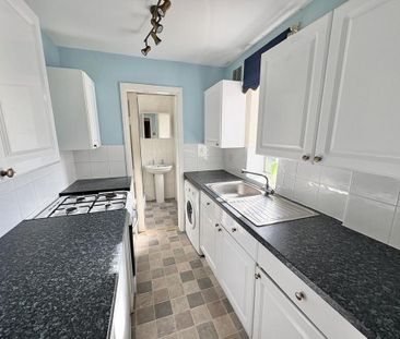 2 bedroom flat to rent - Photo 6