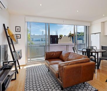 Stunning rooftop terrace with unique views! - Photo 1