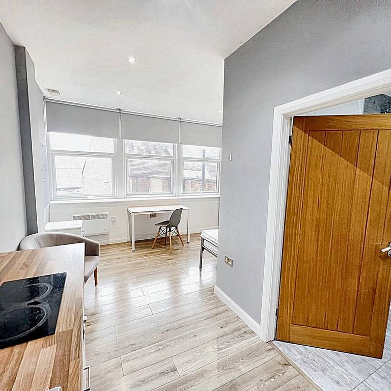 Studio to rent - Photo 1