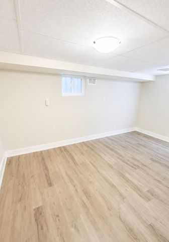 For Lease - 869 Grenoble Boulevard, Pickering, Ontario - Photo 2