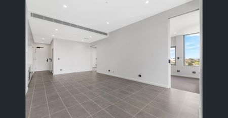 Above it all - luxury, light and life at lawson square - Photo 4