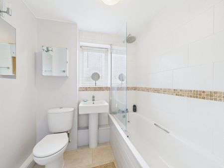 Chiltern Court, Windsor, Berks,SL4 - Photo 5