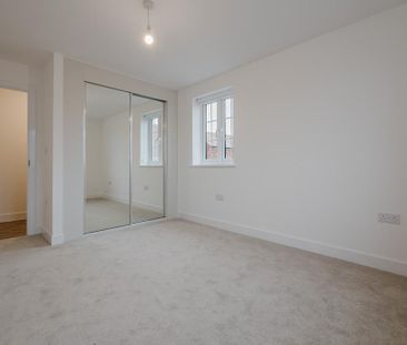3 bedroom semi-detached house to rent - Photo 2