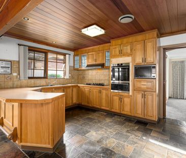Spacious 4-Bedroom with Multiple Living Areas & Outdoor Entertaining - Photo 2