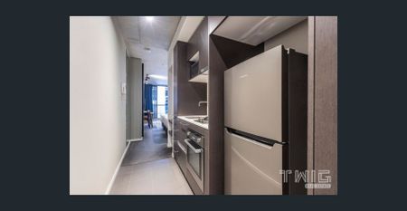 Stunning Studio Apartment - Photo 3