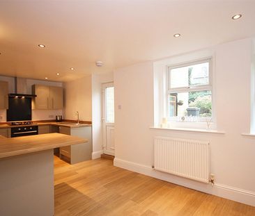 3 bedroom terraced house to rent - Photo 6