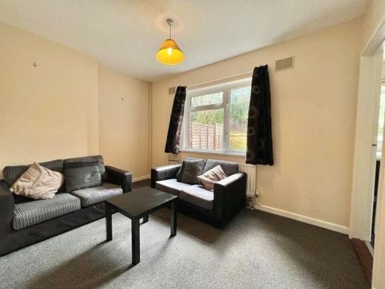 Thurmond Crescent, Winchester - Photo 1