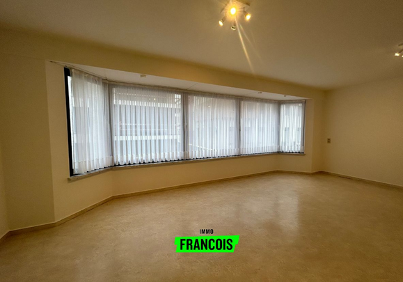 Uitzonderlijk goed onderhouden appartement te Hofstraat Oostende! - Photo 1