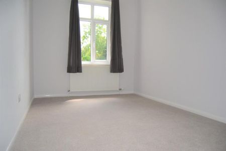 3 bedroom detached bungalow to rent - Photo 5