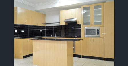 Well located 3 bedroom townhouse!! - Photo 5