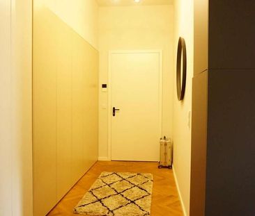 Stilvolle Wohnung in kernsaniertem Altbau mit Balkon - Photo 1