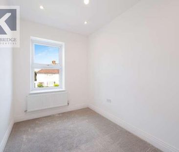 Douglas Road, Surbiton, KT6 - Photo 3