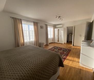 EXCLUSIVITY – 6-room detached villa with pool and garden - Photo 5