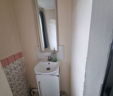 Bedsit, Broxholm Road, SE27 - Photo 6