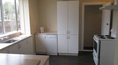 Great Location! - Photo 2