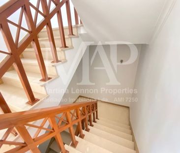 5 bedroom luxury Semidetached House for rent in Cascais e Estoril, ... - Photo 1