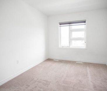 For Lease - 7 Poole Street, Brantford, Ontario - Photo 4