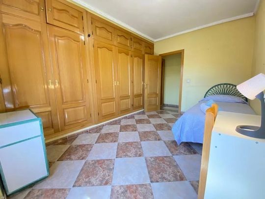 Calle del Cabo Machichaco, Madrid, Community of Madrid 28053 - Photo 1