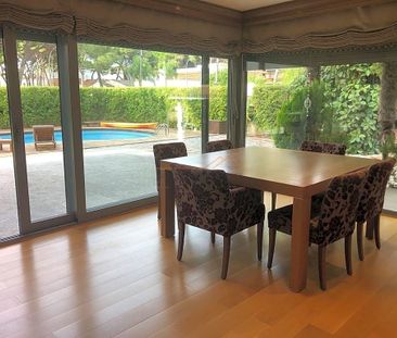 4 bedroom luxury Villa for rent in Castelldefels, Catalonia - Photo 2