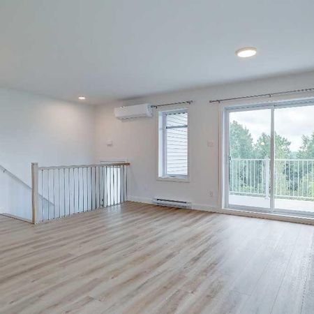Charmant Appartement 5 1/2 à louer - Estrie / East Angus - Tranquilité et petits animaux acceptés - Photo 3